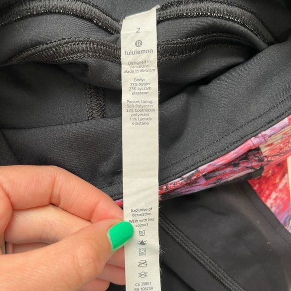 Lululemon Sweat and Repeat Crop 21 - Picture 12 of 12